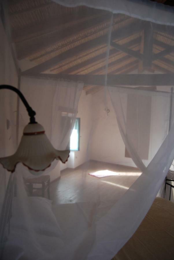 B&B Charme Sa Pardina Orroli Værelse billede